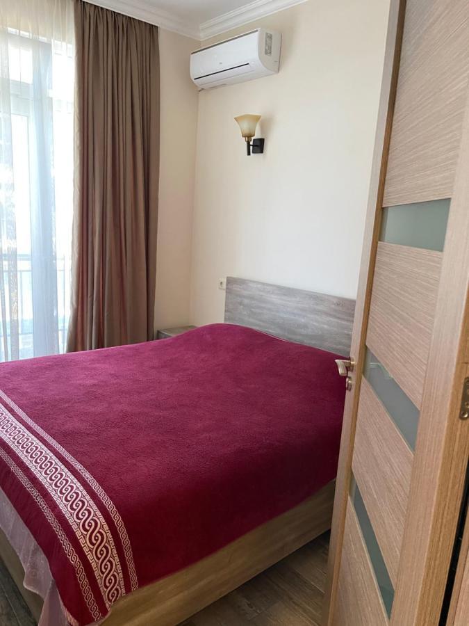 Apartments Kristo Батуми Экстерьер фото