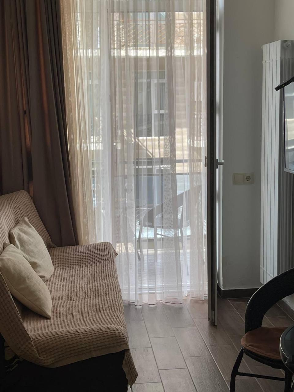 Apartments Kristo Батуми Экстерьер фото