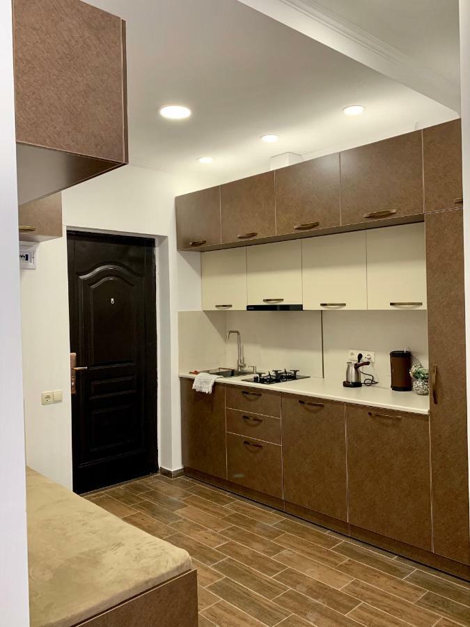 Apartments Kristo Батуми Экстерьер фото
