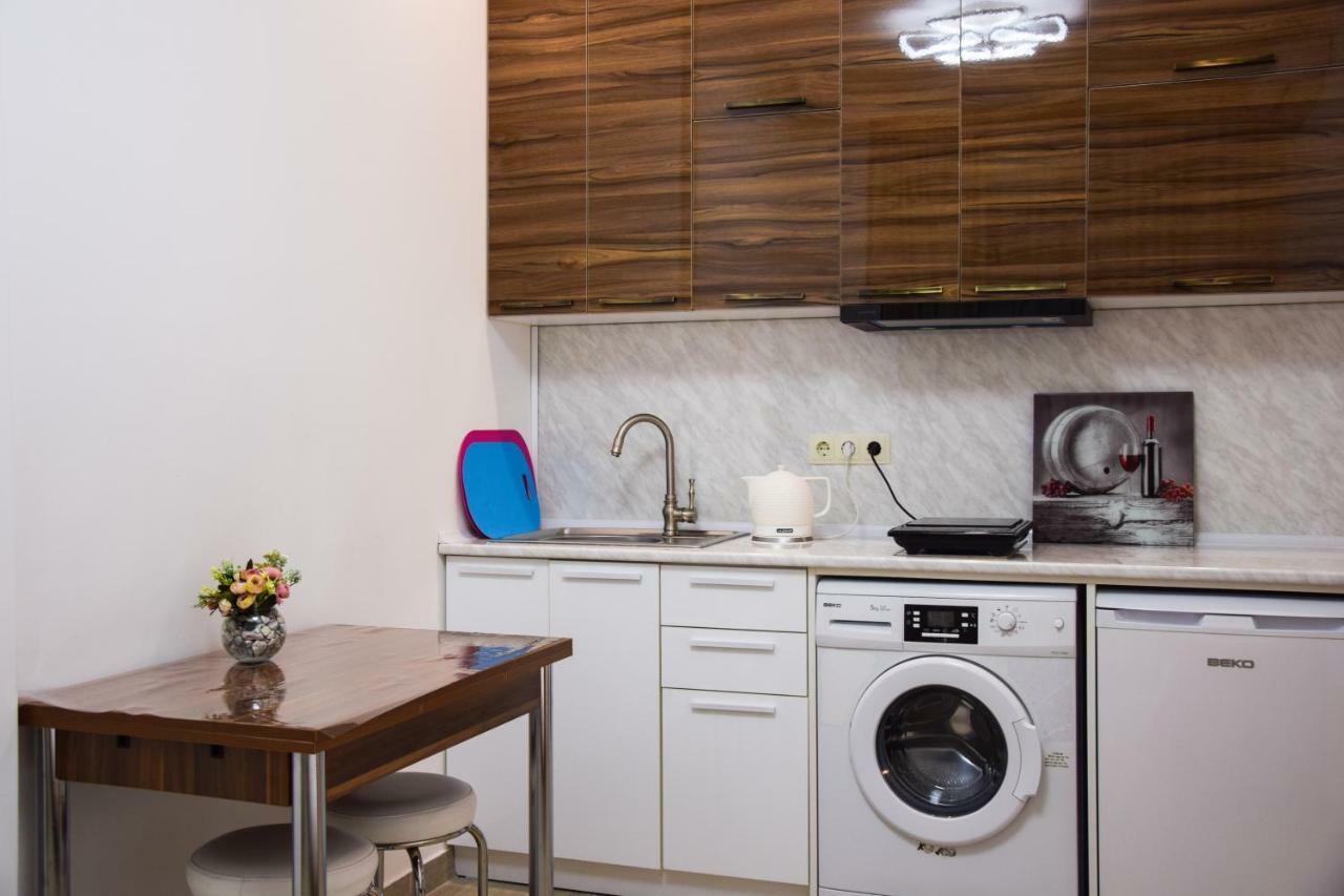 Apartments Kristo Батуми Экстерьер фото